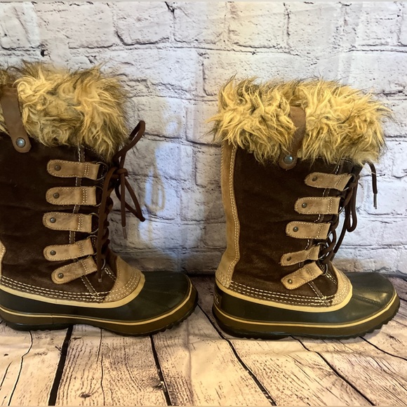 SOREL • Joan of Arctic Lace Up Waterproof Suede
Boots Fur Trim Rubber Duck Toe - Picture 3 of 11